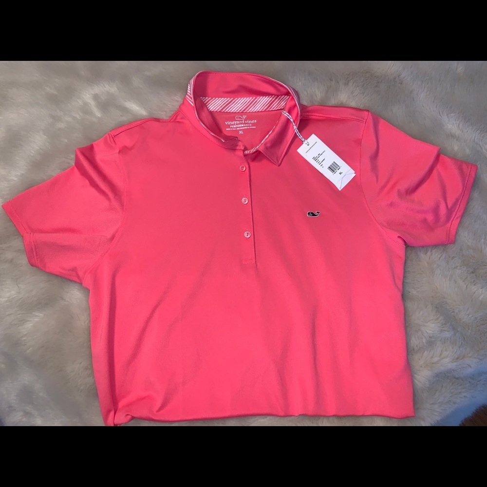 NWT Vineyard Vines women’s tee